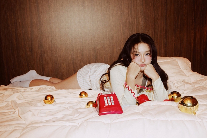 Khả Ngân khoe visual “10 điểm không có nhưng” trong bộ ảnh đón Noel