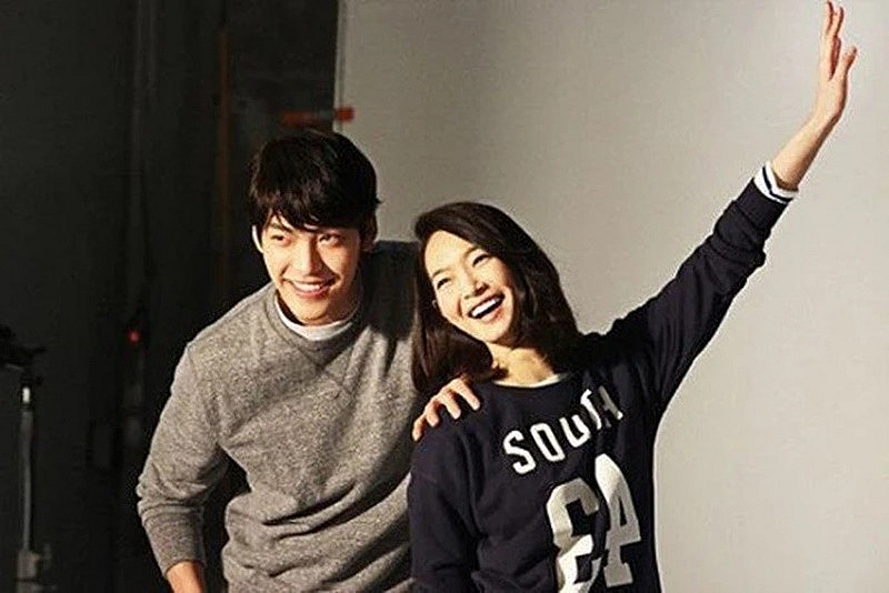Shin Min Ah - Kim Woo Bin tung ảnh hôn lễ đẹp như mơ