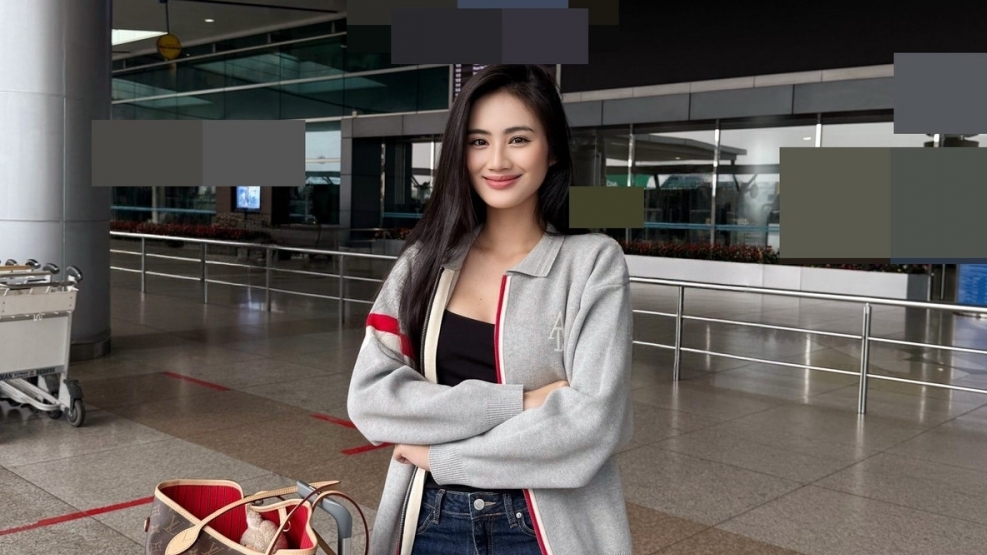 Hoa hậu Ý Nhi trở lại Úc tiếp tục du học