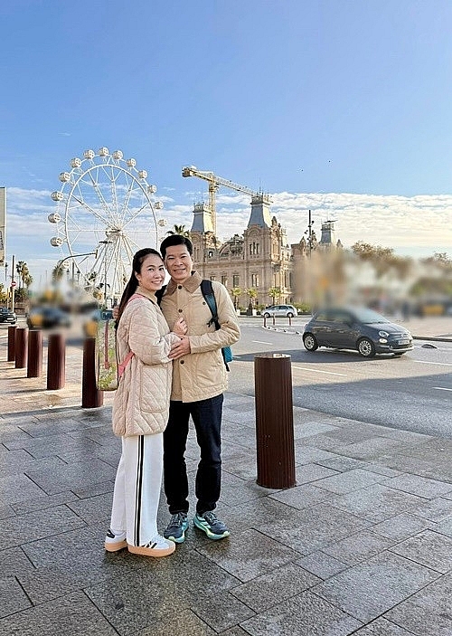 Sao Việt khoe khoảnh khắc đón Giáng sinh ở nước ngoài