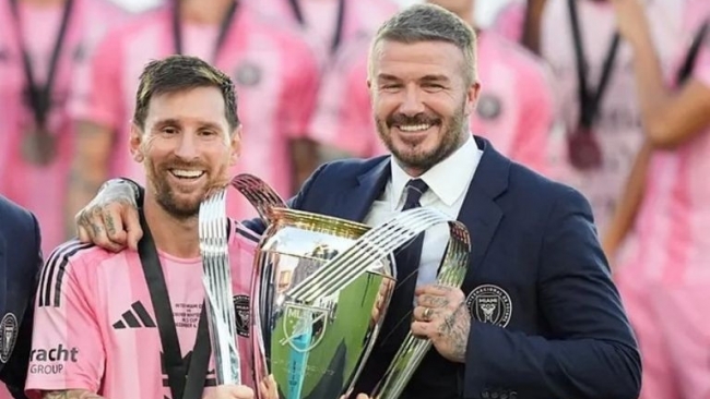 Messi bị 5 huyền thoại cho "ngửi khói" ở danh hiệu Vua phá lưới