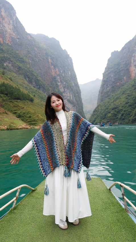 Du ngoạn sông Nho Quế kỳ quan xanh giữa cao nguyên đá