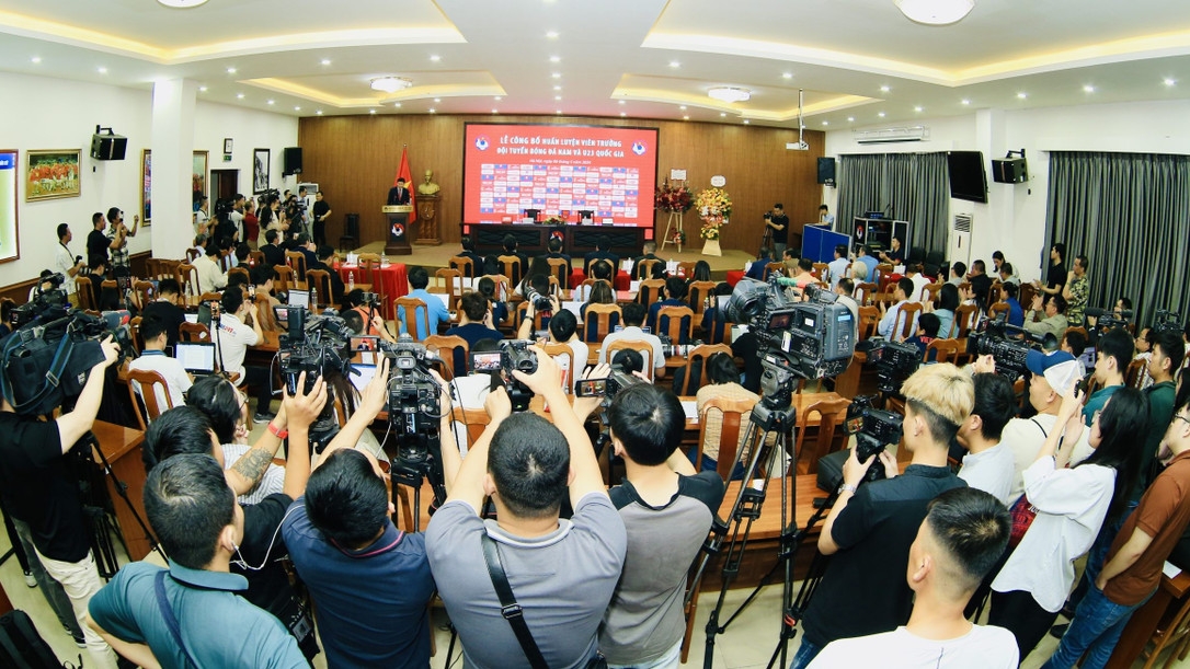 Hai trụ cột góp phần nâng tầm bóng đá Việt Nam năm 2025