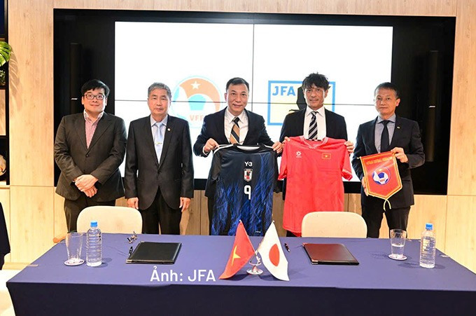 Hai trụ cột góp phần nâng tầm bóng đá Việt Nam năm 2025