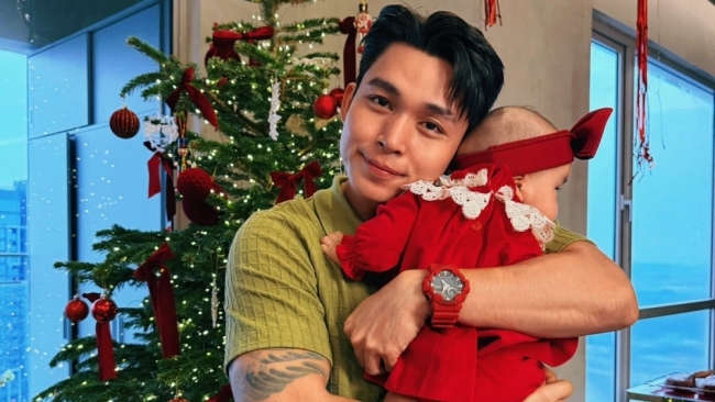 Ca sĩ Jun Phạm cưng chiều con gái Ngô Thanh Vân - Huy Trần