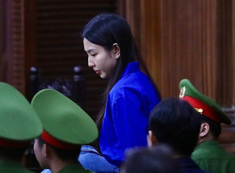 Hoa hậu Thùy Tiên vướng ồn ào tai tiếng nhất năm 2025