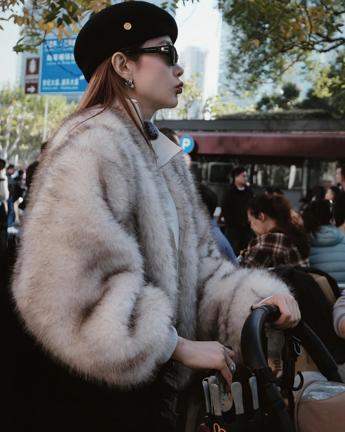 Nữ ca sĩ Việt đẹp đến mức được truyền thông xứ Trung tung hô 'nữ thần'