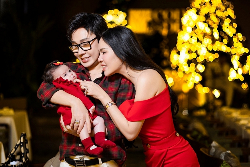 Phương Lê tận hưởng hôn nhân viên mãn, ngày càng quyến rũ sau sinh