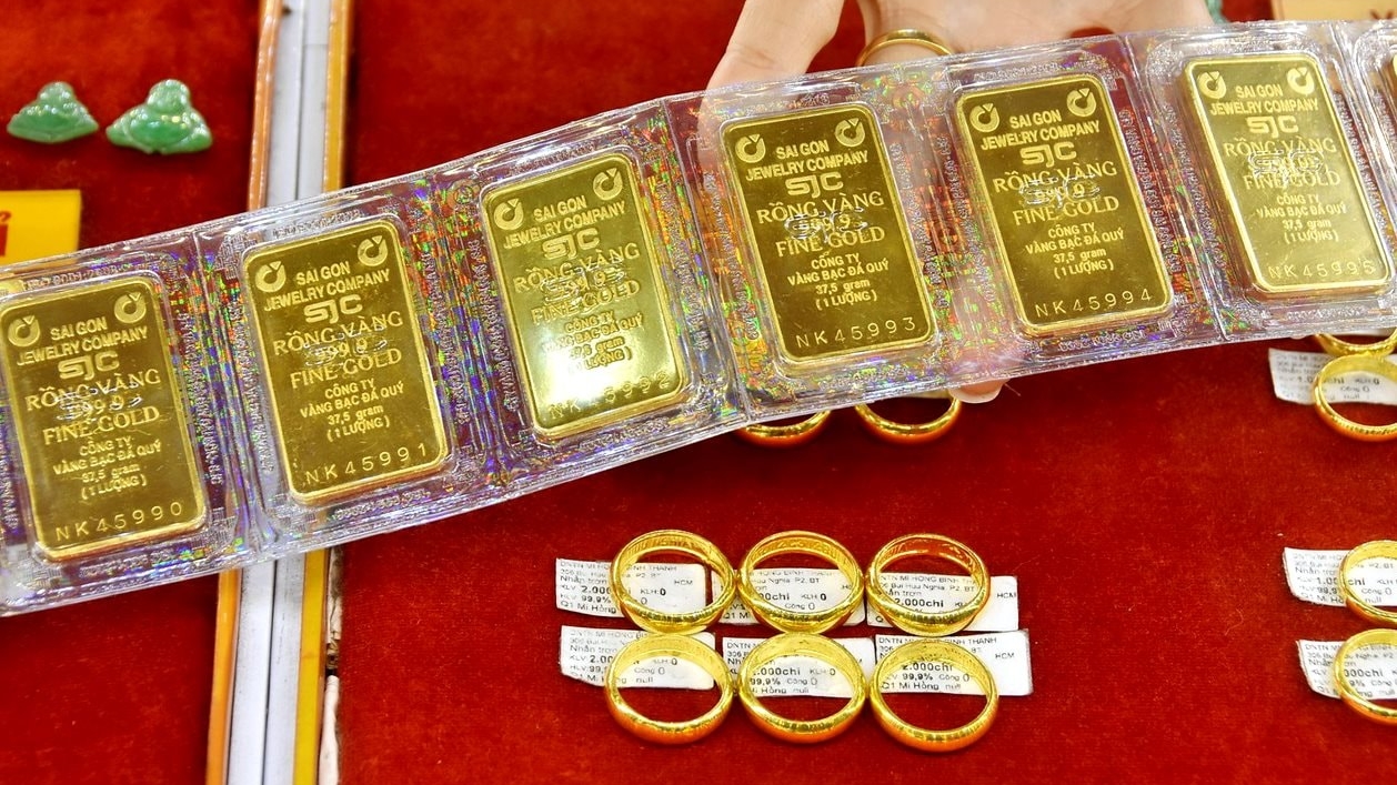 Mua bán vàng không thanh toán qua tài khoản bị phạt tới 20 triệu đồng