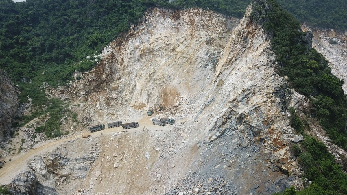 Hà Nam: Ô nhiễm môi trường tại mỏ và bãi chế biến đá của Công ty Trung Kiên