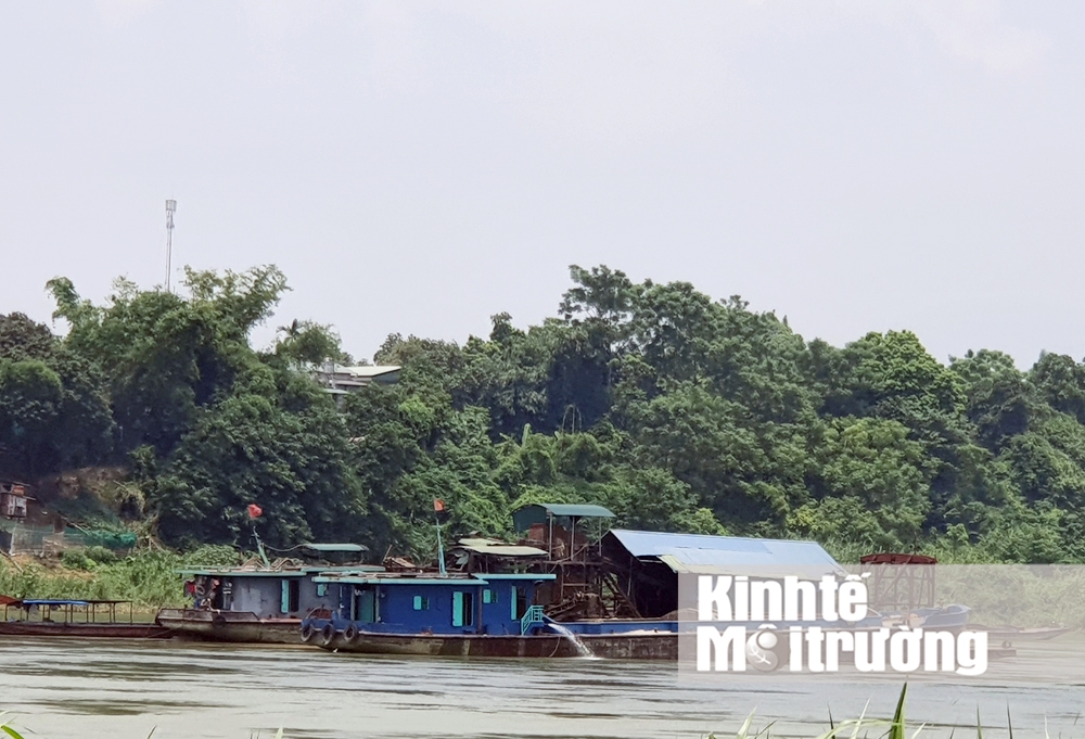 Tuyên Quang: Bất chấp lệnh cấm, doanh nghiệp vẫn "rút ruột" sông Lô