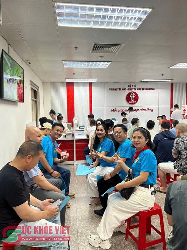 “Lửa hồng yêu thương” – Hiến máu nhân đạo và sẻ chia cùng bệnh nhân nhi ung thư tại Viện Huyết học - Truyền máu Trung ương