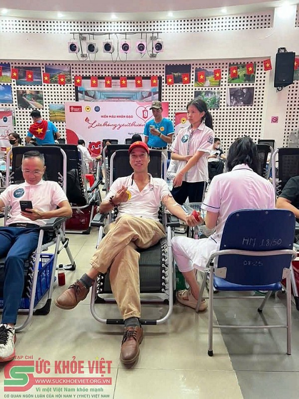 “Lửa hồng yêu thương” – Hiến máu nhân đạo và sẻ chia cùng bệnh nhân nhi ung thư tại Viện Huyết học - Truyền máu Trung ương