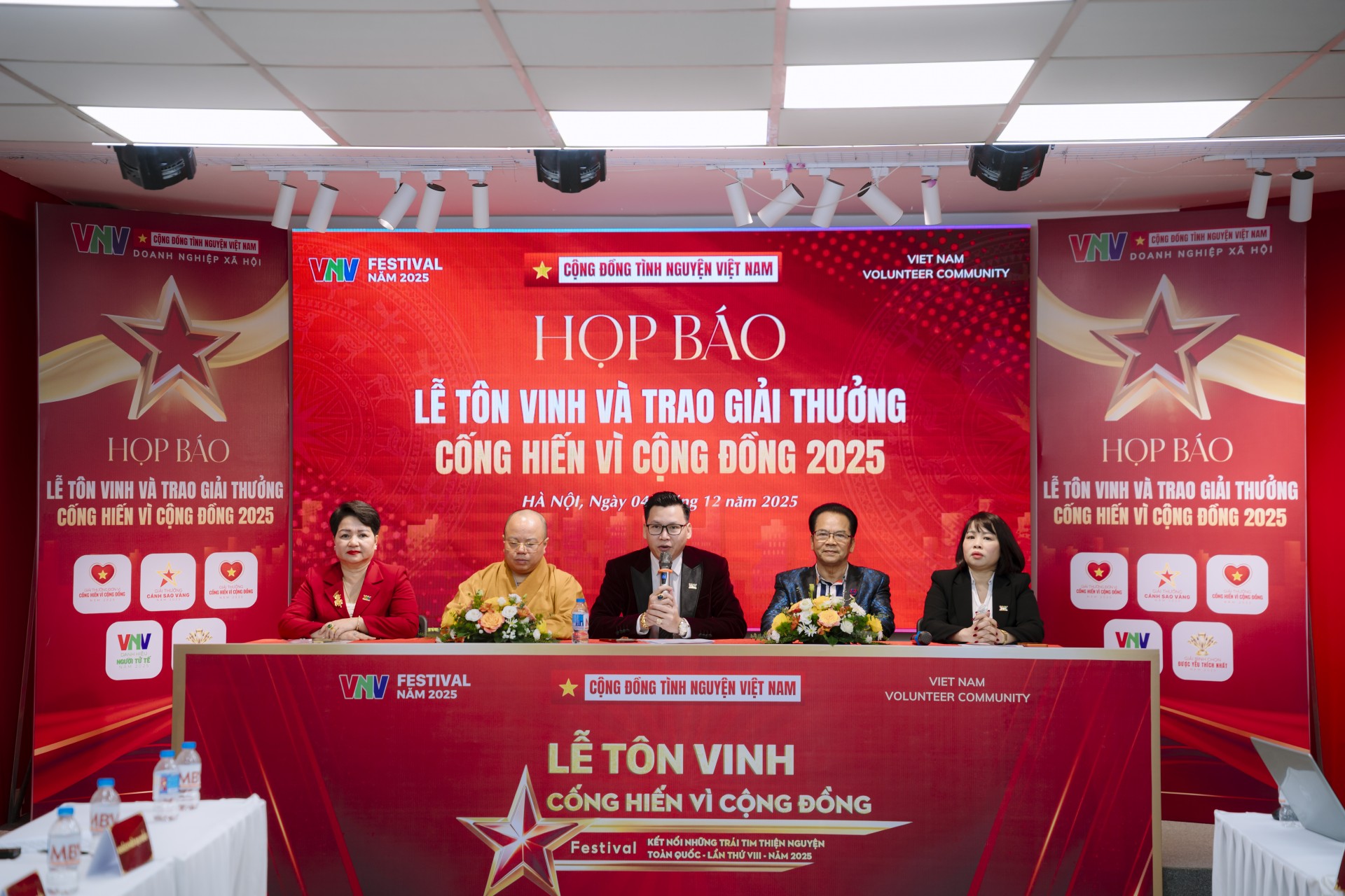 Lan tỏa năng lượng tử tế: Khi thiện nguyện trở thành “Sức mạnh mềm” của xã hội Việt Nam Lan tỏa năng lượng tử tế: Khi thiện nguyện trở thành “Sức mạnh mềm” của xã hội Việt Nam