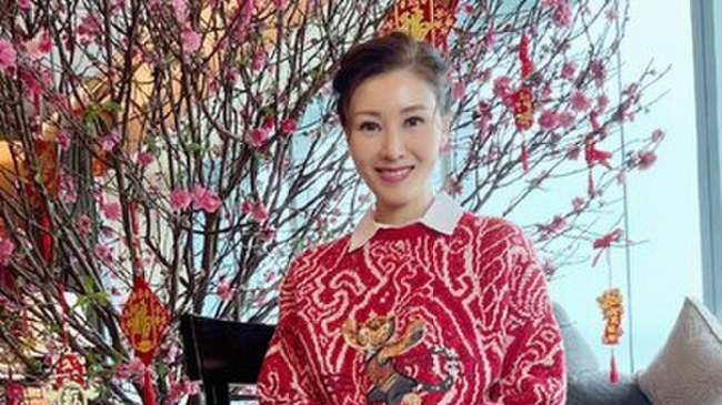 Hoa hậu đẹp nhất Hong Kong tái xuất sau khi được chẩn đoán có thể sống thực vật
