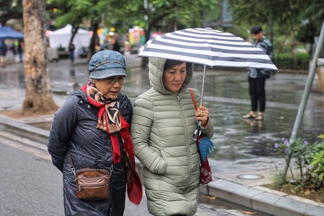 Bắc Bộ đón gió mùa Đông Bắc, Hà Nội mưa rét