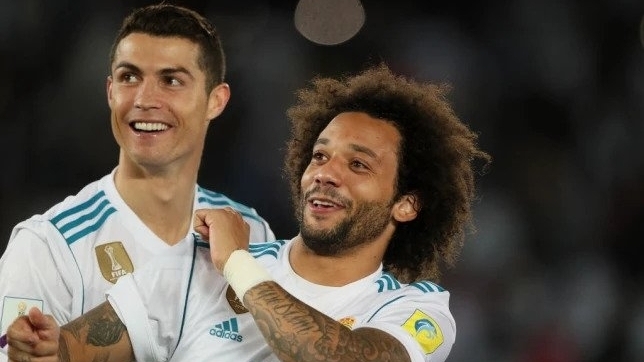 Cristiano Ronaldo bày tỏ tình cảm đến "em trai" Marcelo trong ngày chia tay Real