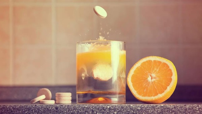 Tại sao Vitamin C giúp bạn ngừa chứng sụt sịt theo mùa? ảnh 1