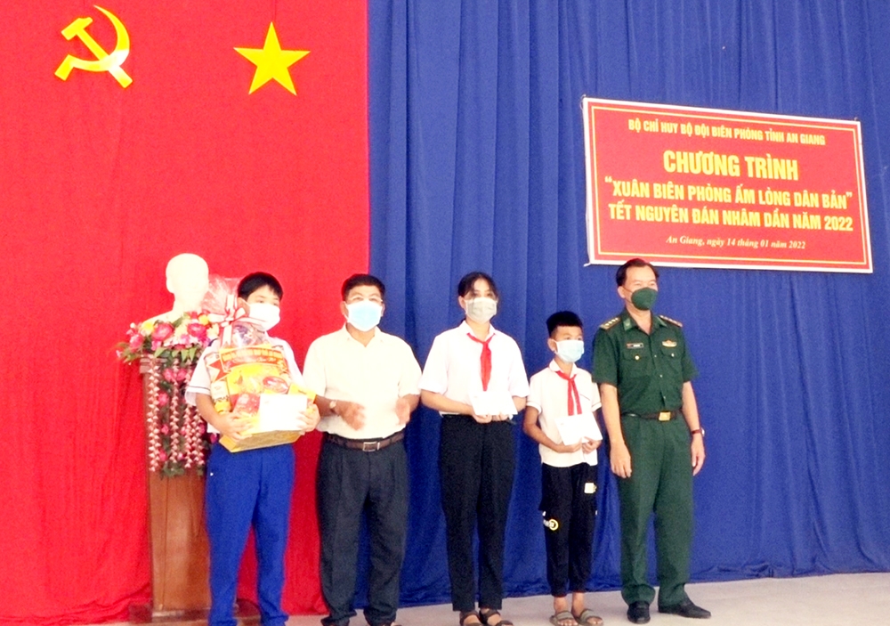 An Giang: “Xuân biên phòng ấm lòng dân bản” Tết Nguyên đán Nhâm Dần 2022