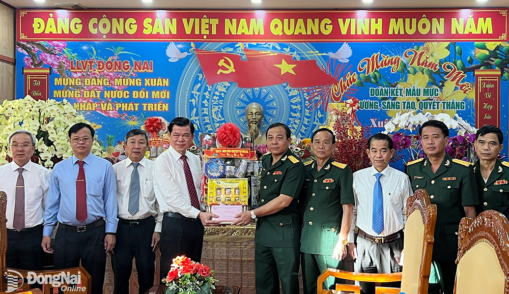 Dồng Nai: Bí thư Tỉnh ủy Nguyễn Hồng Lĩnh thăm, chúc Tết Bộ Chỉ huy quân sự tỉnh và Công an tỉnh