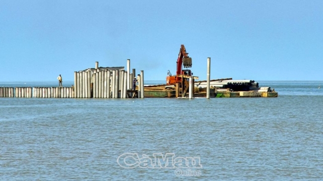 Cà Mau: Sớm hoàn thiện hạ tầng đê và giao thông tuyến bờ Tây