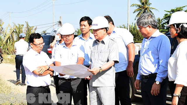 Bến Tre: Chủ tịch UBND tỉnh Trần Ngọc Tam khảo sát thực tế tại Khu công nghiệp và khu tái định cư Phú Thuận