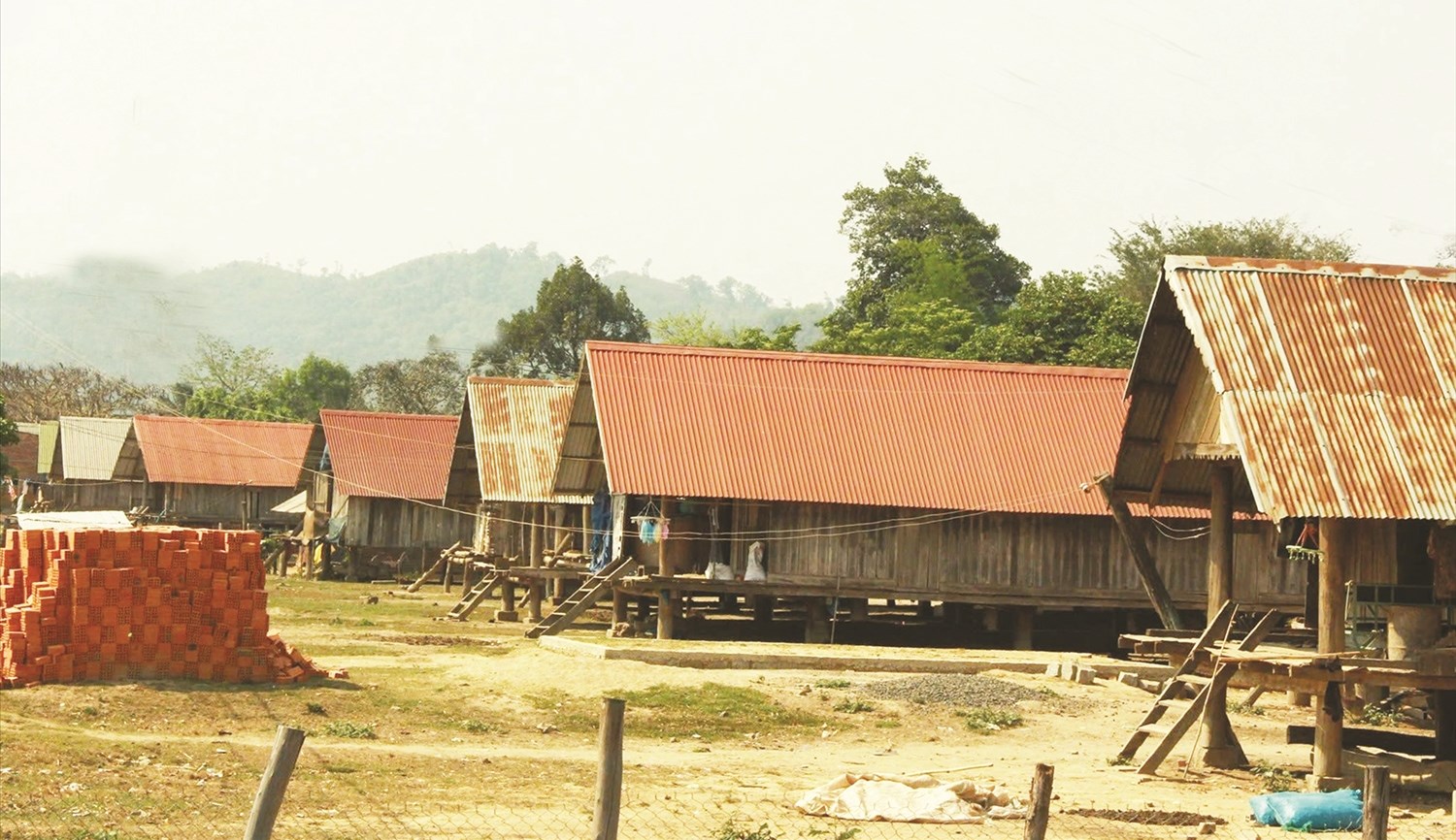 Vẹn nguyên bản sắc văn hóa Mnông bên hồ Lắk