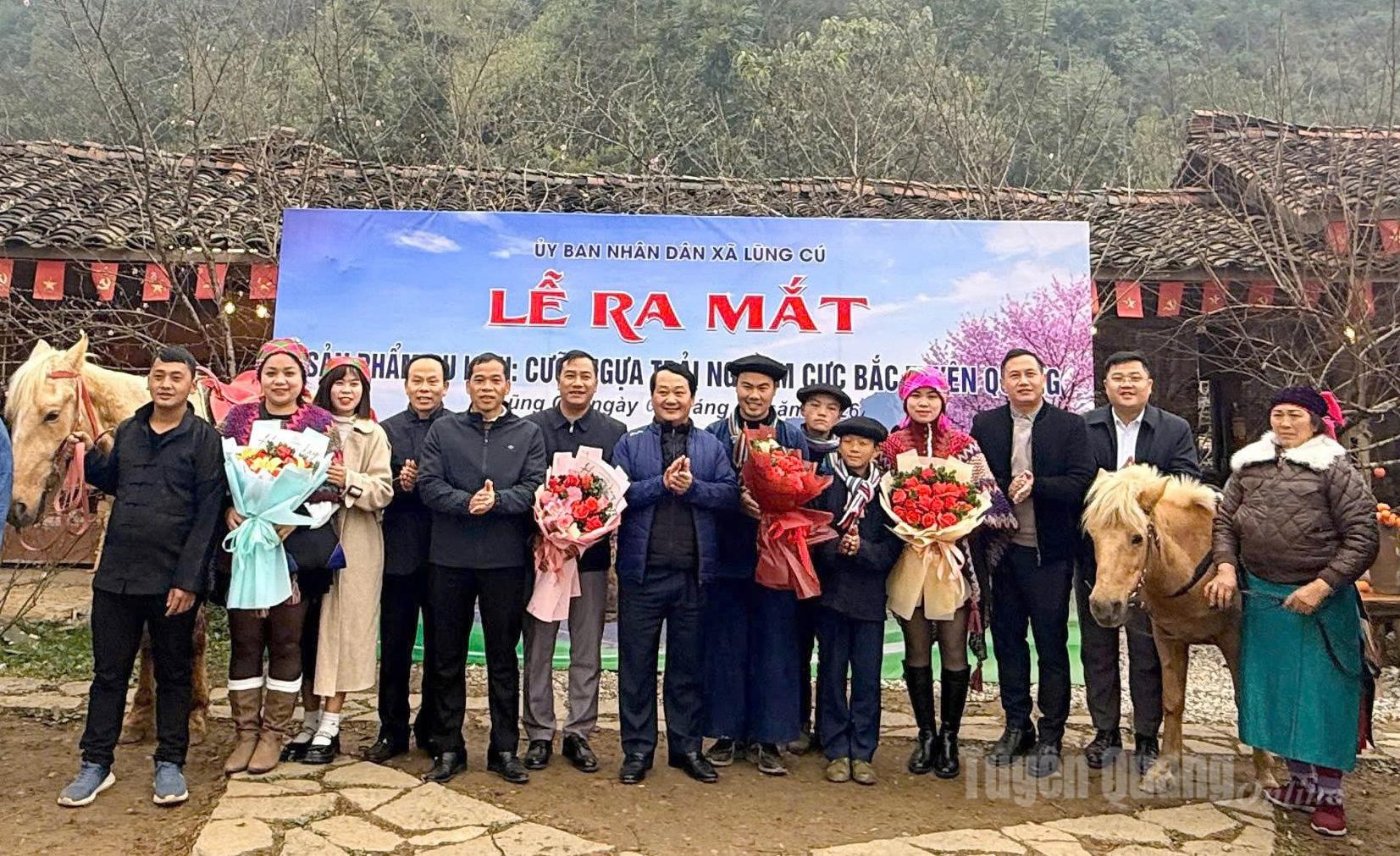 Tuyên Quang: Bí thư Tỉnh ủy Hầu A Lềnh dự lễ ra mắt sản phẩm du lịch mới tại xã Lũng Cú