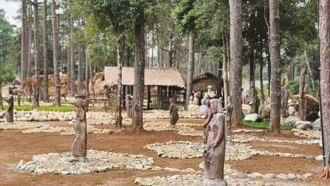 Vườn tượng kể chuyện thời gian