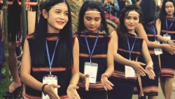 “Sứ giả” mang âm nhạc dân tộc và nhạc cụ bằng tre nứa ra thế giới