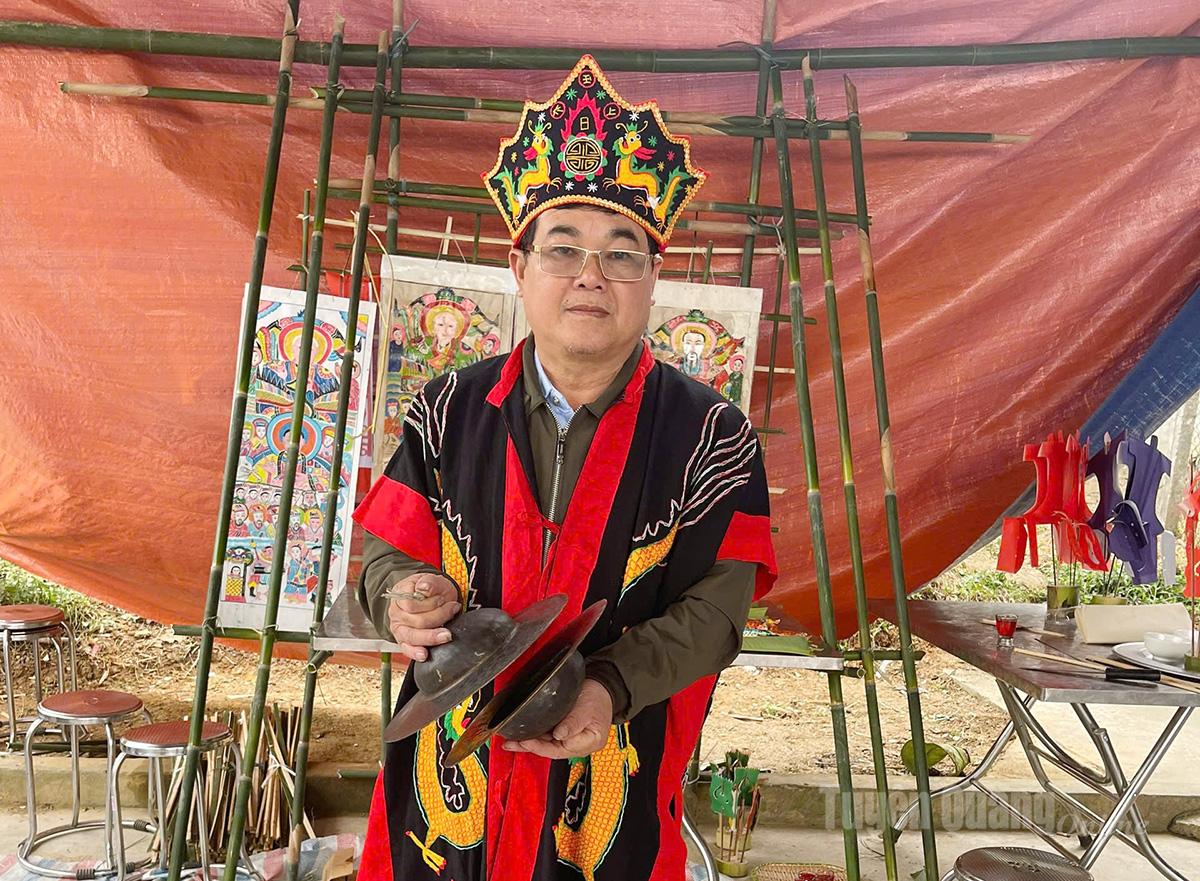 Tuyên Quang: Ông trùm đình làng Song Lĩnh Tuyên Quang: Ông trùm đình làng Song Lĩnh