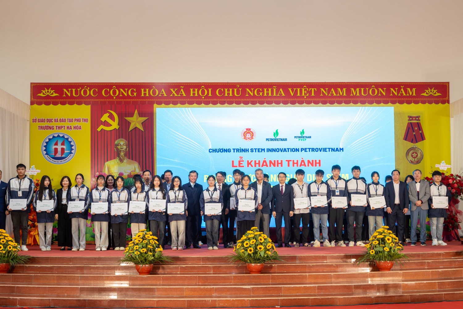 Petrovietnam: Thắp sáng ngọn lửa sáng tạo cho học sinh Phú Thọ