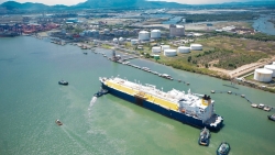 PV GAS khẳng định vai trò dẫn dắt thị trường LNG Việt Nam với hợp đồng dài hạn đầu tiên