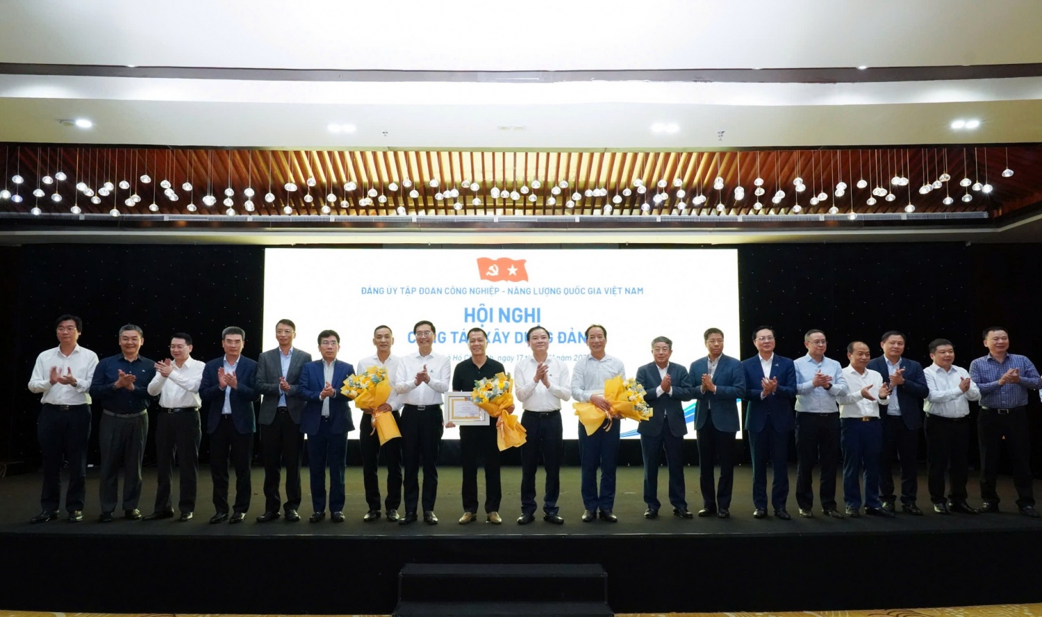 Petrovietnam quán triệt Nghị quyết Đại hội, triển khai sắp xếp, kiện toàn tổ chức đảng