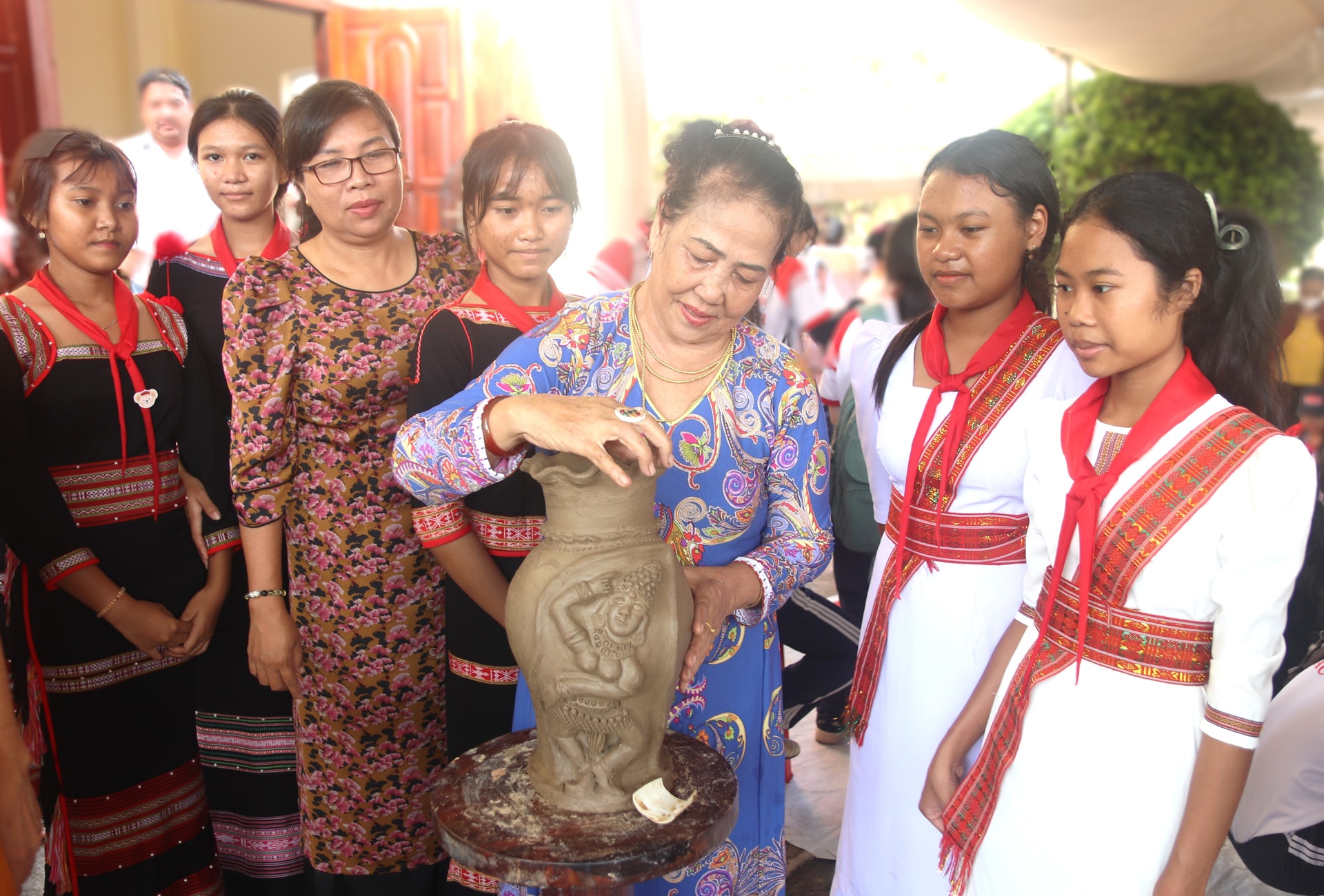 Lâm Đồng: Giữ lửa nghề gốm truyền thống