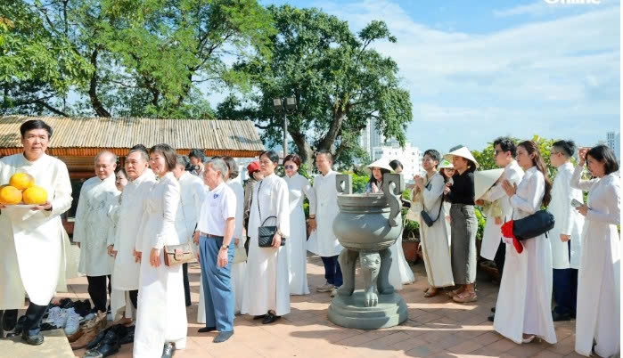 Khánh Hòa: 19 cặp đôi tham gia trồng “Cây hạnh phúc” tại di tích quốc gia đặc biệt Tháp Bà Pô Nagar