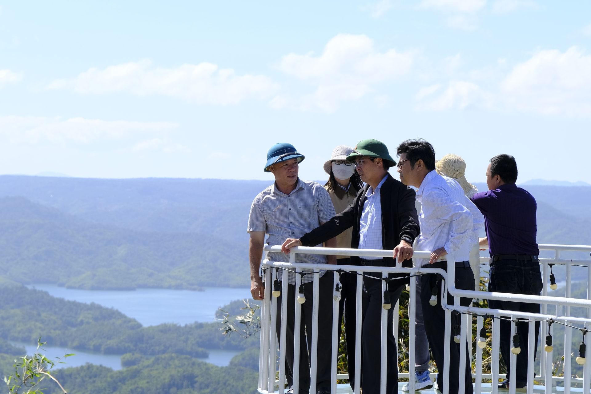 Lâm Đồng khảo sát, phát triển du lịch Tà Đùng Lâm Đồng khảo sát, phát triển du lịch Tà Đùng