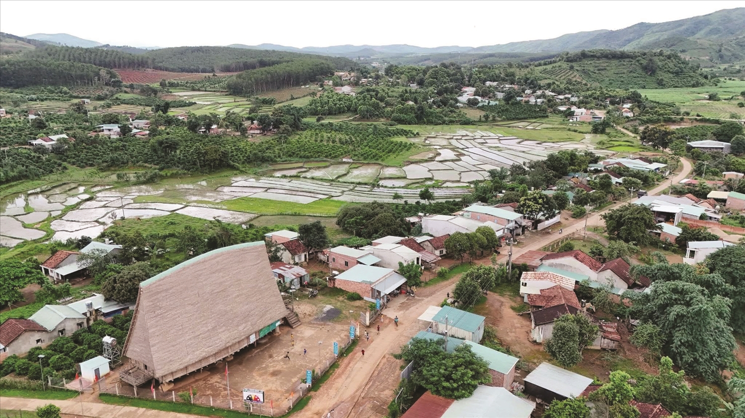 Lò rèn Tơ Niam Dup - Điểm nhấn độc đáo trong văn hóa của người Xơ Đăng Lò rèn Tơ Niam Dup - Điểm nhấn độc đáo trong văn hóa của người Xơ Đăng