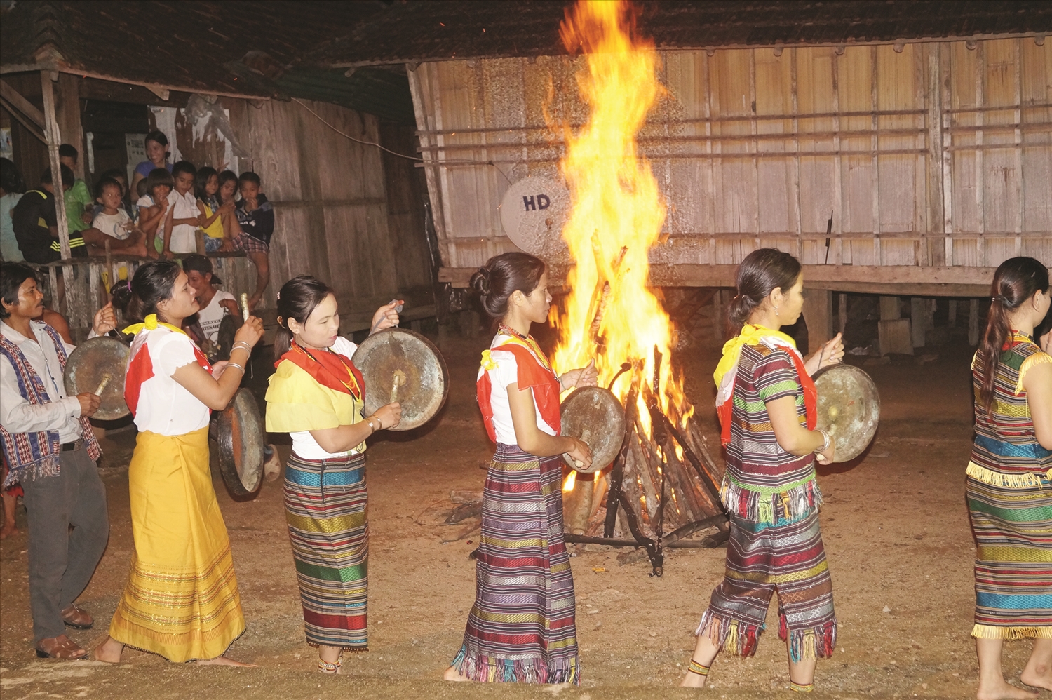 Để tiếng chiêng không lạc mất nguồn cội