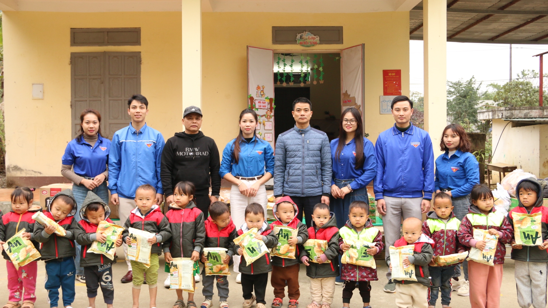 Lai Châu: Chương trình thiện nguyện "Xuân ấm vùng cao"