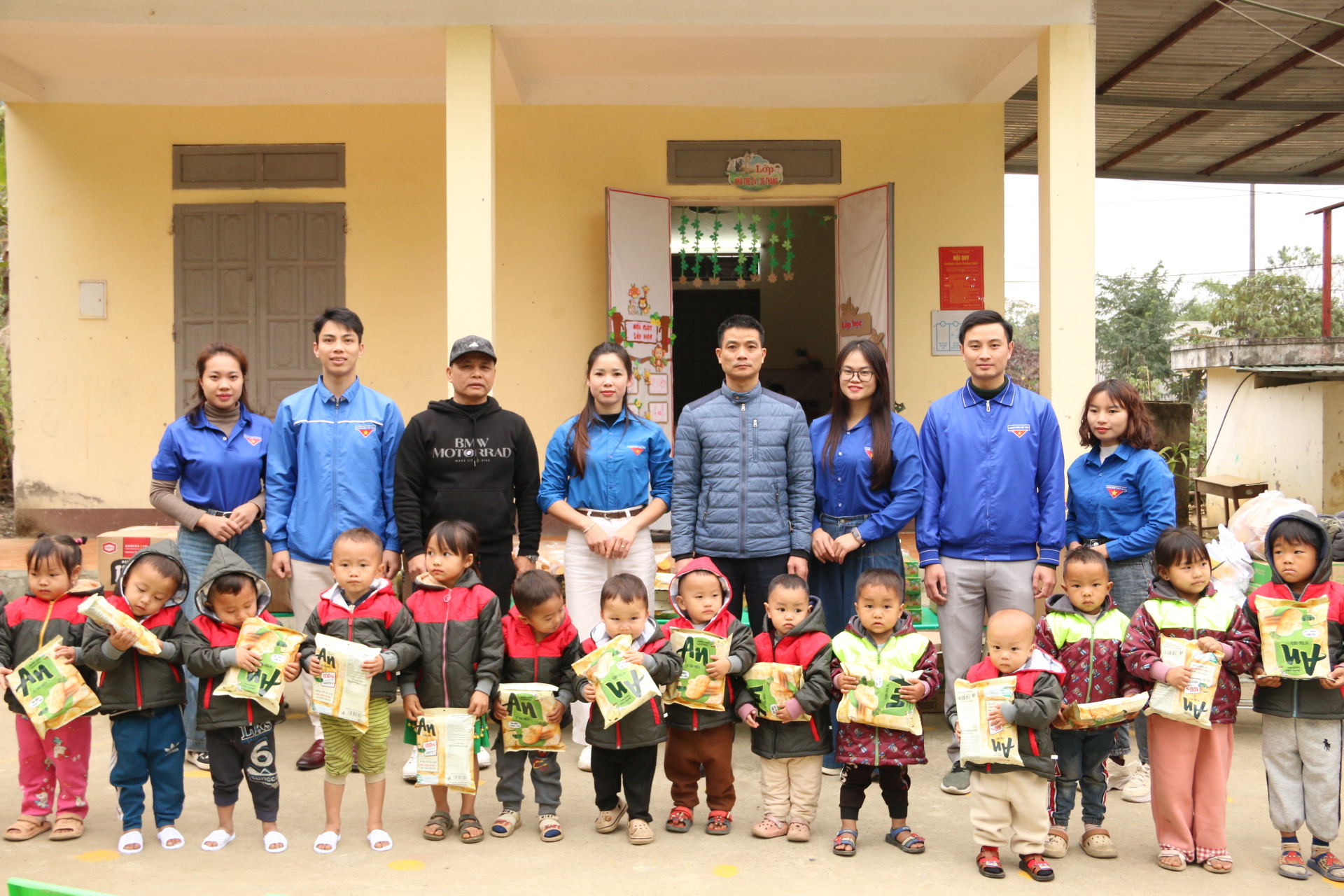 Lai Châu: Chương trình thiện nguyện "Xuân ấm vùng cao"
