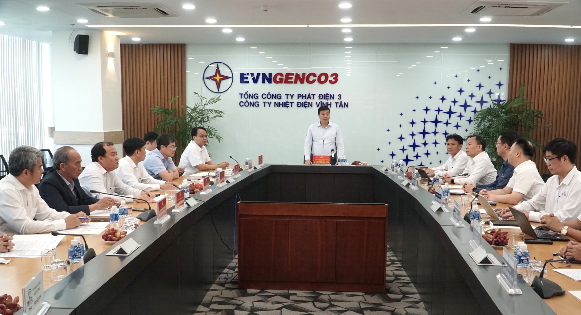 Bí thư Tỉnh ủy Lâm Đồng Y Thanh Hà Niê Kđăm thăm, chúc... Bí thư Tỉnh ủy Lâm Đồng Y Thanh Hà Niê Kđăm thăm, chúc...