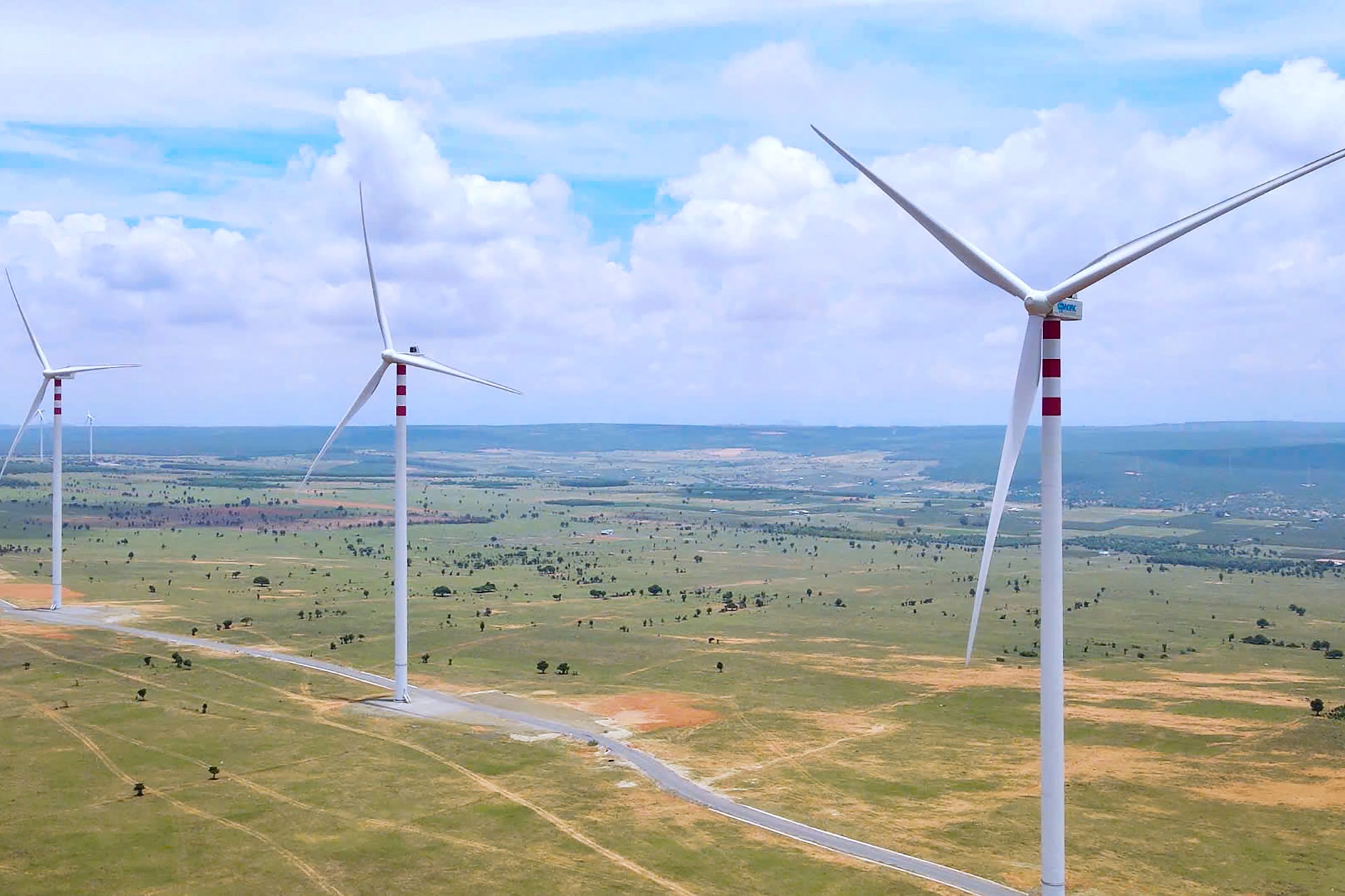 Lâm Đồng tìm giải pháp gỡ vướng cho dự án điện gió Lâm Đồng tìm giải pháp gỡ vướng cho dự án điện gió