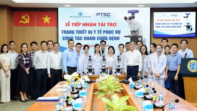 PTSC trao tặng trang thiết bị cho Bệnh viện Đại học Y Dược TP Hồ Chí Minh