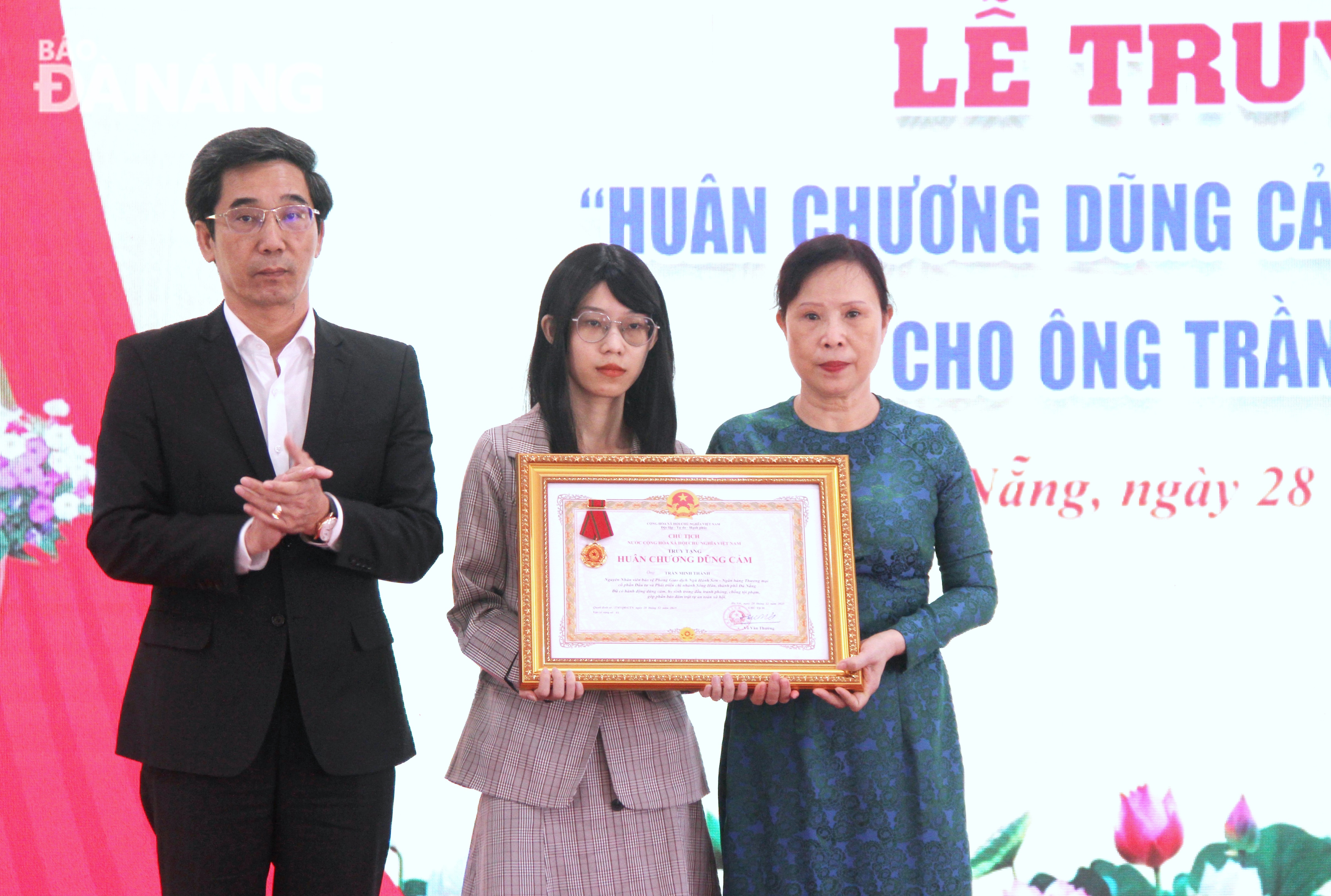 Đà Nẵng: Truy tặng Huân chương dũng cảm cho nhân viên bảo vệ ngân hàng hy sinh