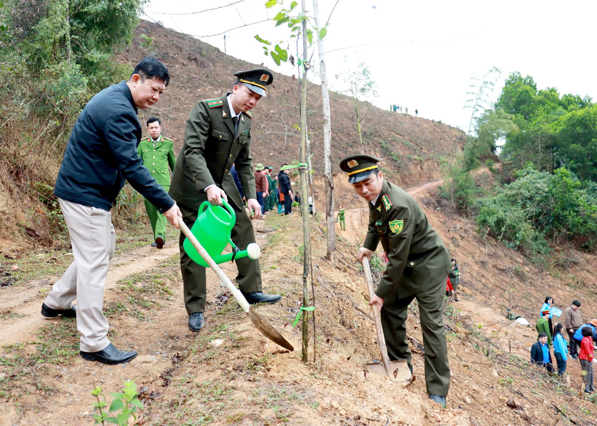 Hà Giang: Phát động Tết trồng cây “Đời đời nhớ ơn Bác Hồ” tại xã Ngọc Đường