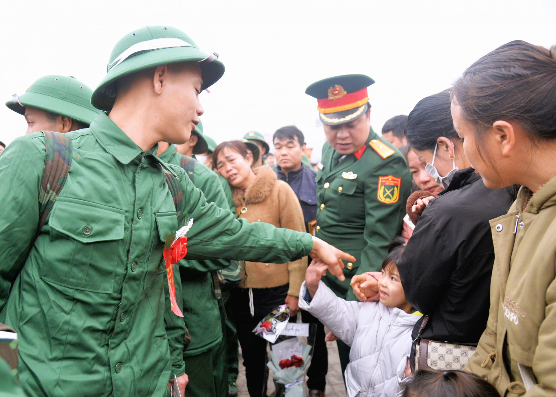 Thanh niên Hà Giang nô nức lên đường nhập ngũ