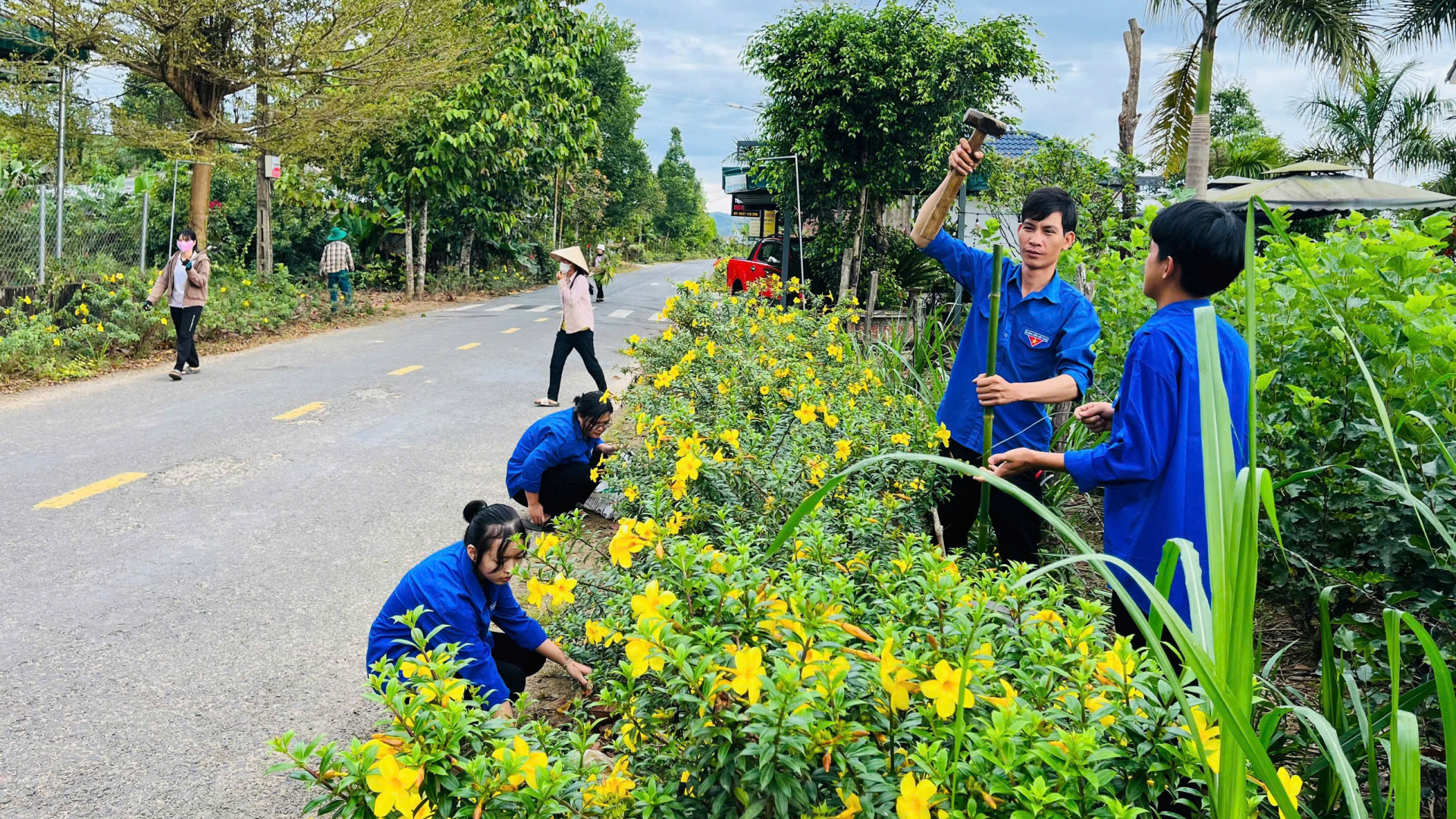 Lâm Đồng: Đạ Huoai đồng loạt ra quân Ngày Chủ nhật xanh vì môi trường