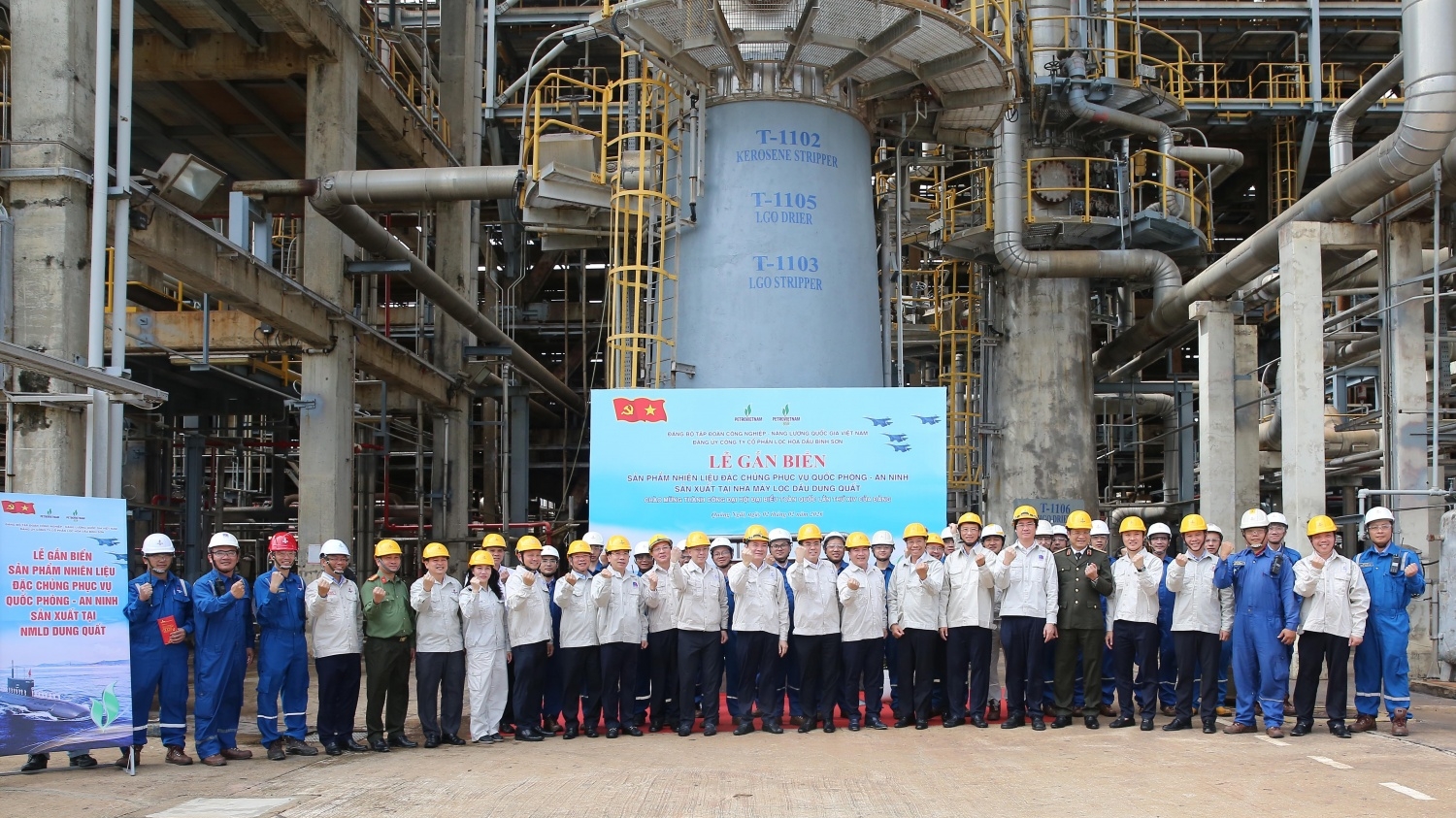 BSR tổ chức gắn biển công trình "Sản phẩm nhiên liệu đặc chủng phục vụ quốc phòng - an ninh"