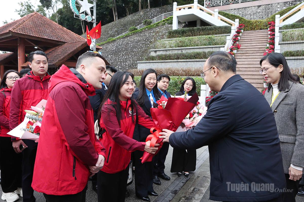 35 thanh niên Tuyên Quang tham gia Hành trình đỏ “Theo dấu chân Bác Hồ” tại Trung Quốc